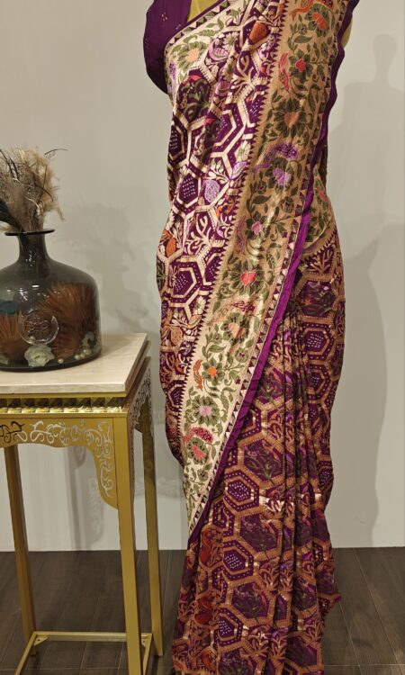 Ethereal Elegance in Wine – Traditional Bandhani Weave