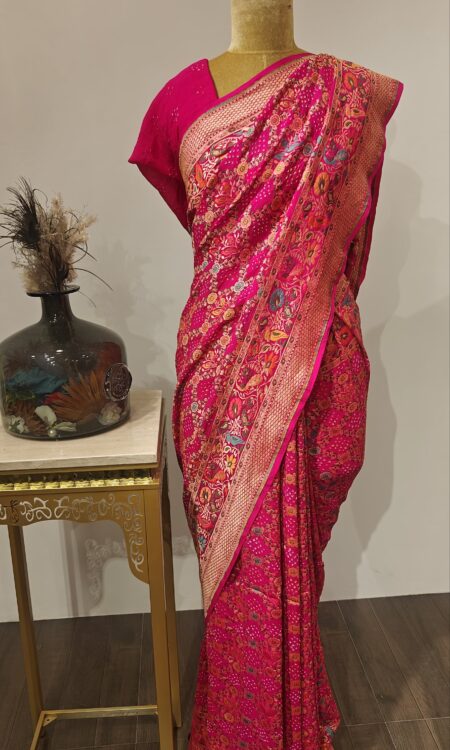 Gulabi Meenakari – Bandhani Saree with Bird & Peacock Motifs
