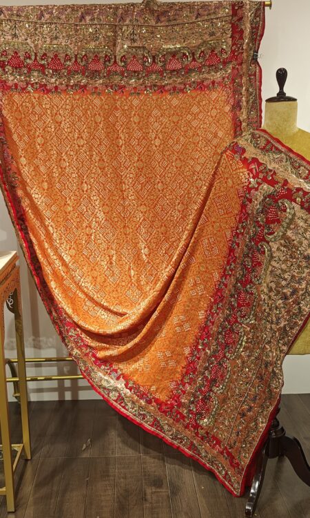Sunehri Leela – Bandhani Dupatta with Gold Jewelry Weave & Boat Scene Pallu