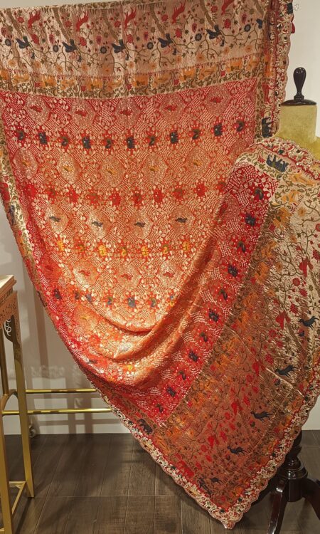 Shikargah Rajwada – Regal Weaves with Ornate Scallop Borders