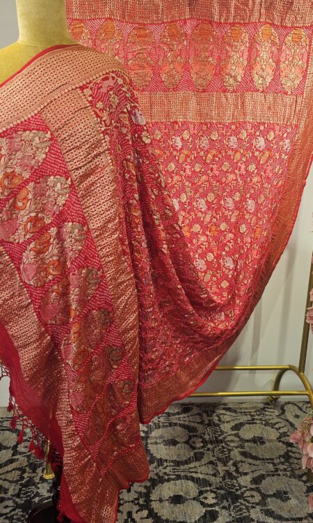 Red colour bandhani duppatta