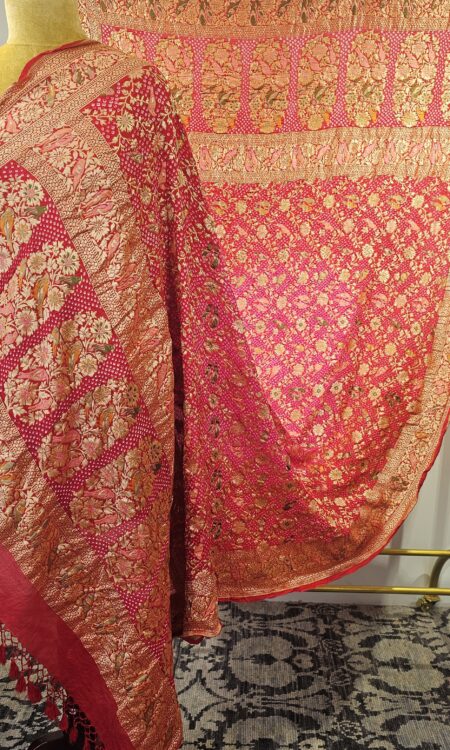 Red-Pink (pilia) georgette bandhani dupatta