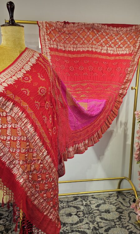 Red-Pink georgette bandhani dupatta pilia