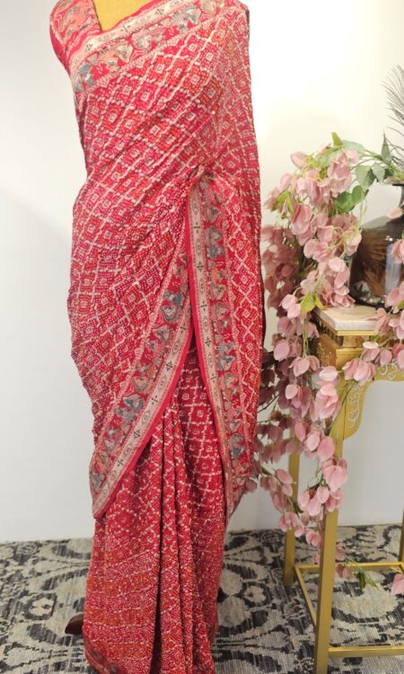 Red bandhani saree with