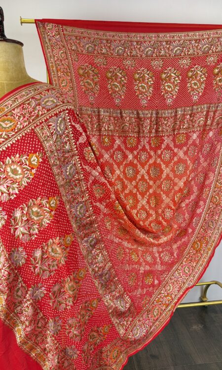 Red to orange (pilia) bandhani dupatta