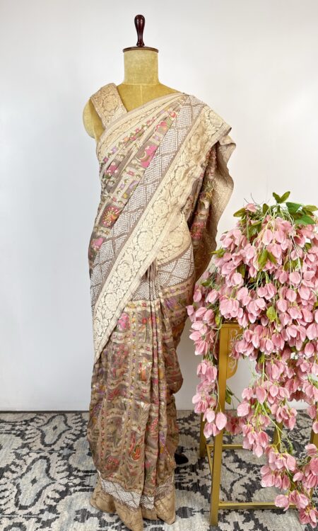 Grey colour bandhani saree