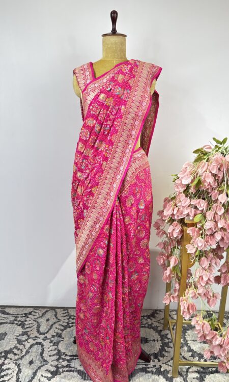 Pink colour bandhani saree