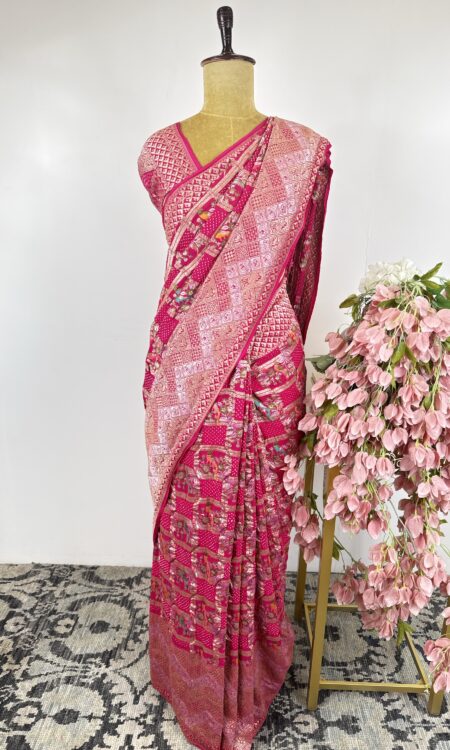 Pink colour bandhani saree