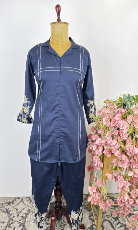 Navy blue colour cord set
