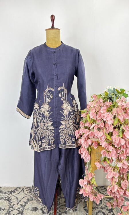 Navy blue colour cord set