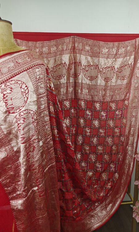 Red bandhani dupatta