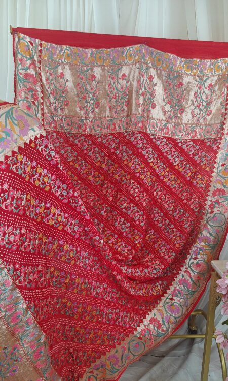 Red bandhani dupatta