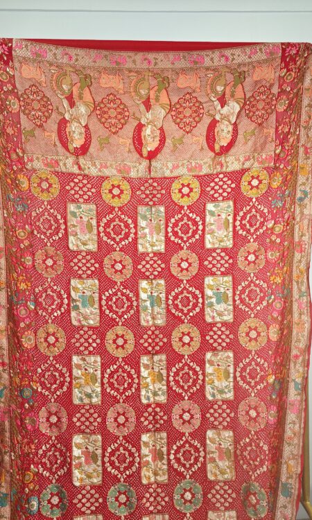 Red colour bandhani dupatta with ladoo gopal concept