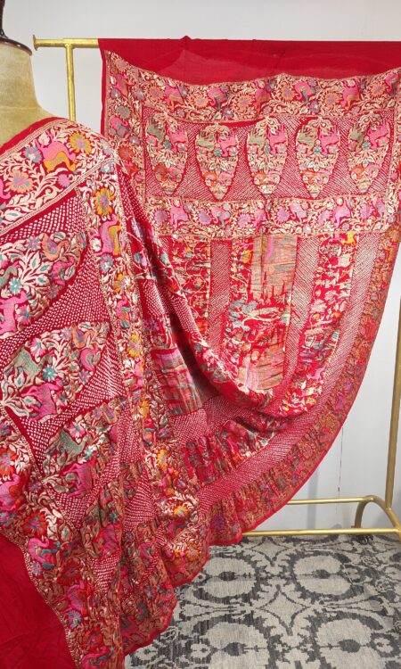 Red colour bandhani dupatta with jungla concept